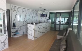 Don Mueang Place Hotel